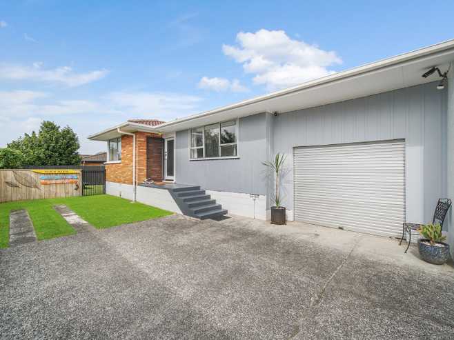 2/15 Poinsettia Place, Henderson