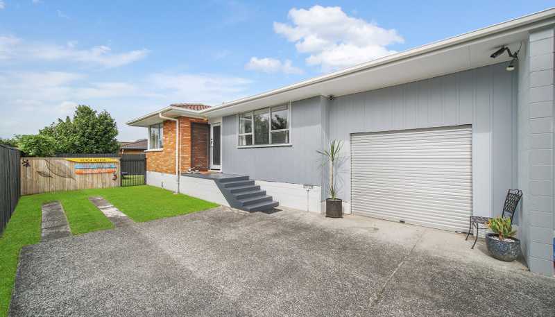 2/15 Poinsettia Place, Henderson