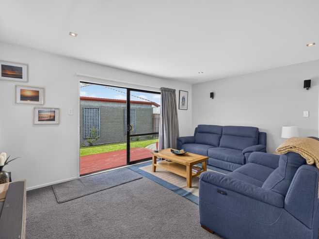 57B Lowry Avenue, Redwood
