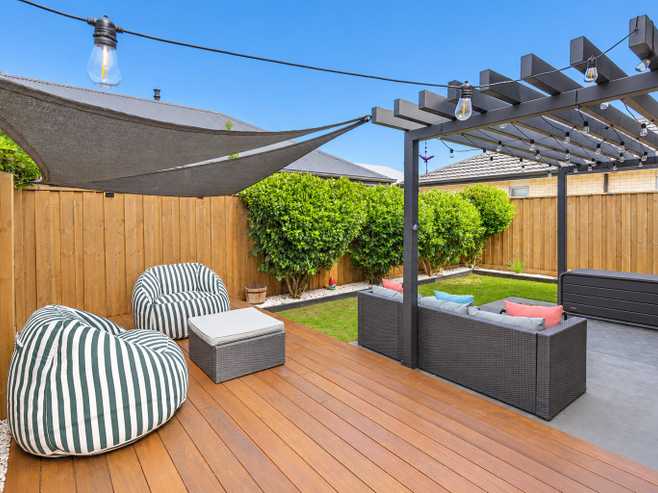 21 Farnborough Way, Rolleston