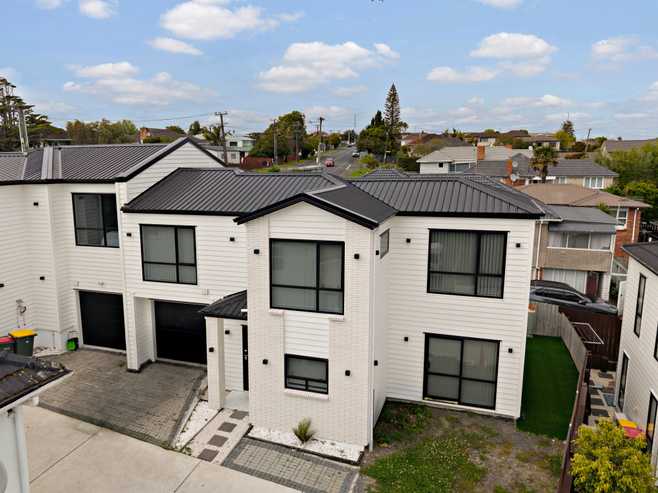 15B Oakdale Road, Hillsborough
