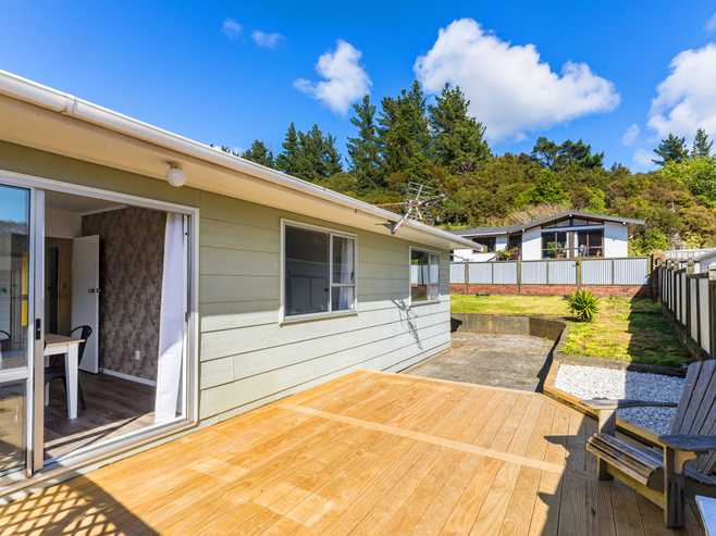 25 Newburn Grove, Wainuiomata