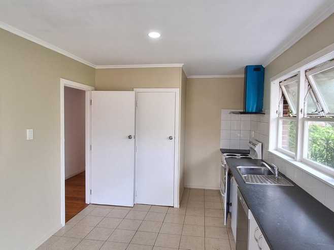 31 Kingdale Road, Henderson