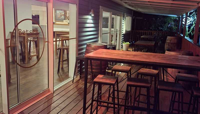 Betsey Jane Eatery & Bar, Fox Glacier