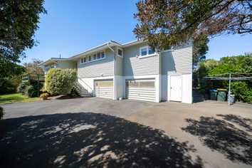 64 Mana View Road, Paremata