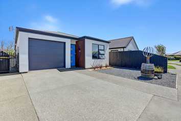 14 Sharman Pl, Wigram