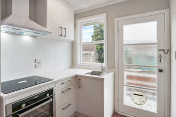 4/33 Kitchener Road, Sandringham