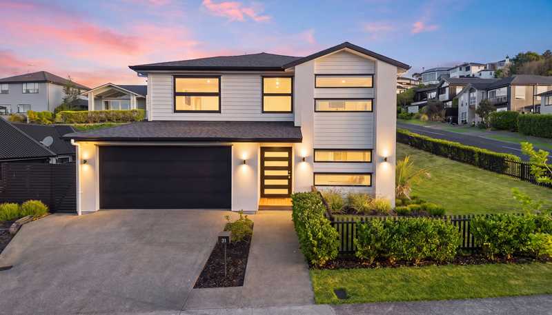 31 Colonial Drive, Millwater