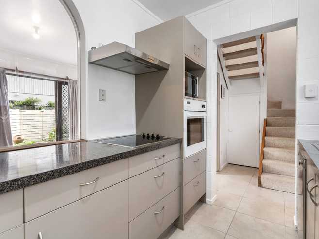 6/3 Glen Road, Browns Bay
