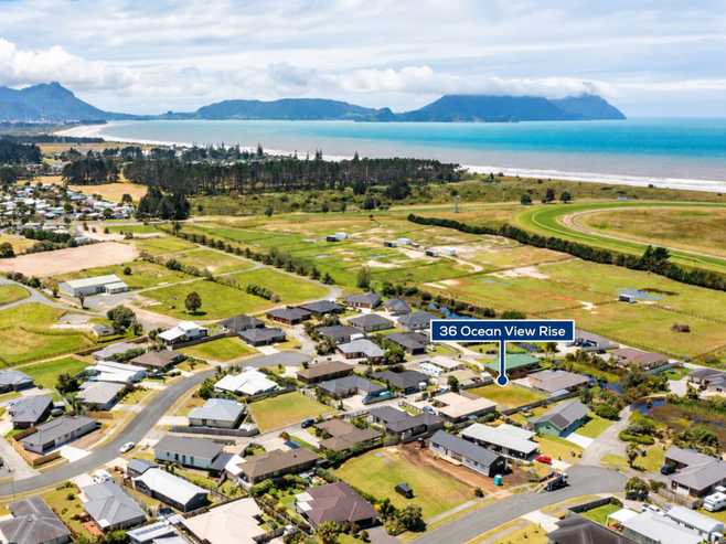 36  Ocean View Rise, Ruakaka