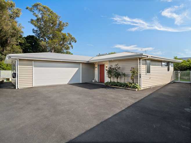 17 Awa Toru Drive, Fairfield