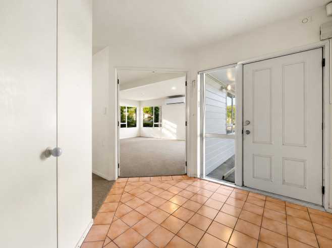 93 Sturges Road, Henderson