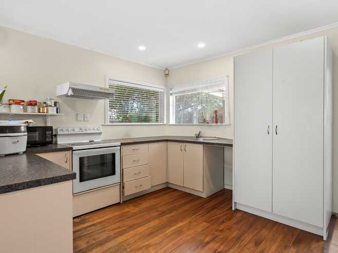 46 Hallberry Road, Mangere East