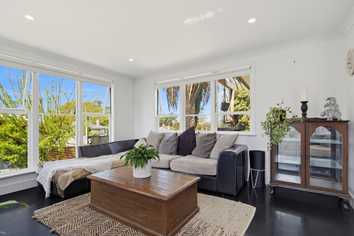 64 Christmas Road, Manurewa