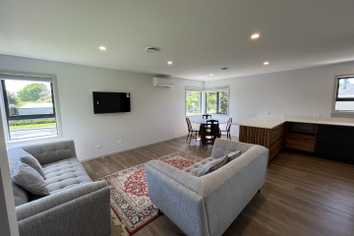 46 Pandora Avenue, Sunnybrook