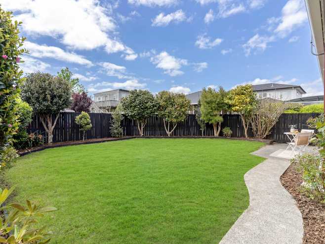 2/43 Alverston Street, Waterview