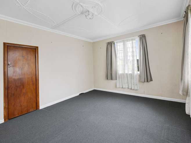 34 Seaview Road, Marfell