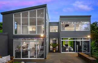 2/35 Huron Street, Takapuna