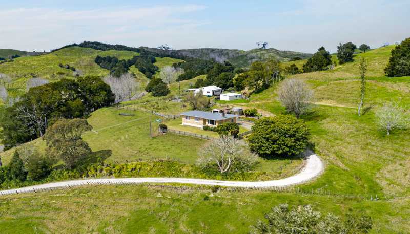 1334 Pukehuia Road, Tangiteroria