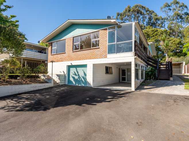 45 Resthill Crescent, Glenview