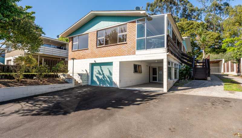45 Resthill Crescent, Glenview