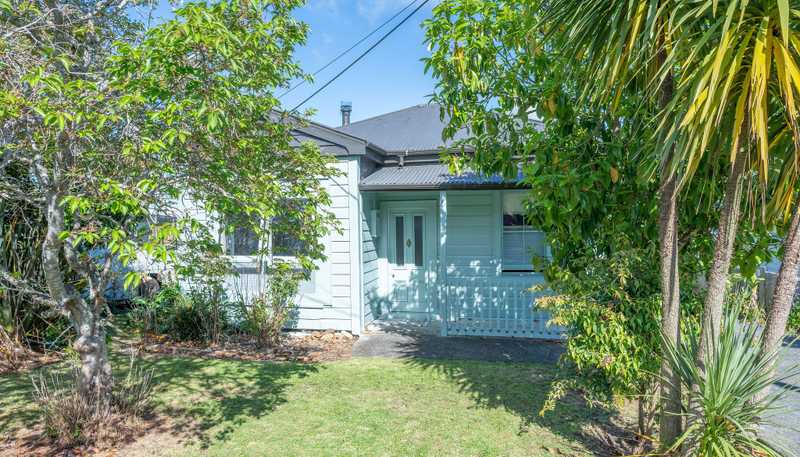84 George Street, Hikurangi