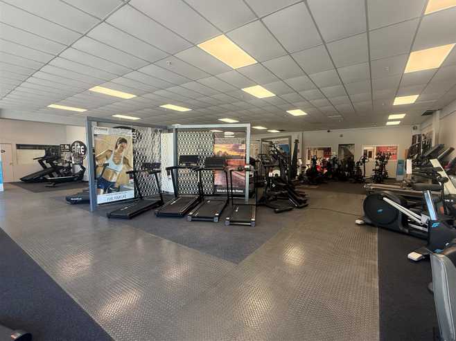 Prime Showroom Opportunity