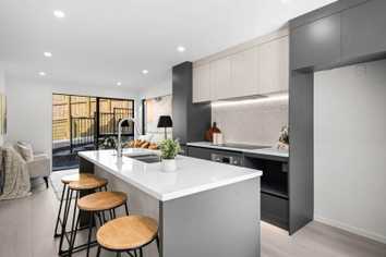 B/7 Maroubra Place, Botany Downs