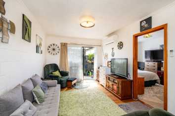 2/233 Ettrick Street, Appleby