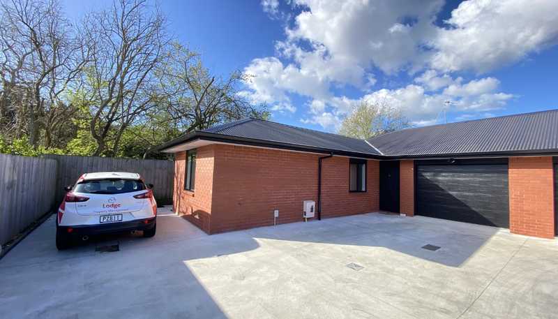 4/54 Whatawhata Road, Dinsdale