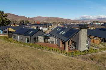 107 Wooing Tree Ave, Cromwell