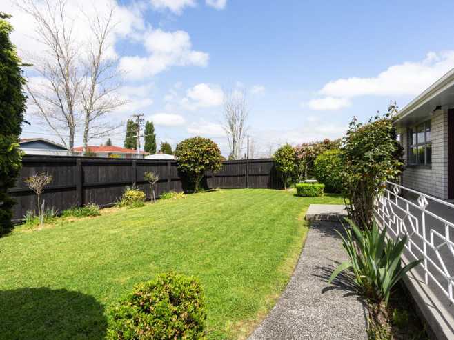 14 Howell Avenue, Riverlea