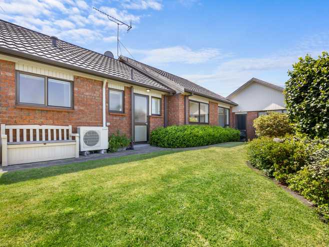 12 St Simon Place, Botany Downs
