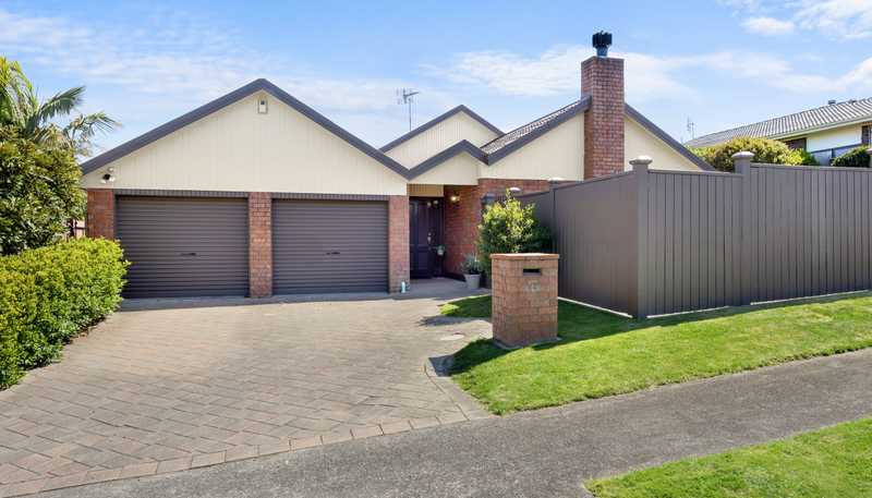 12 St Simon Place, Botany Downs