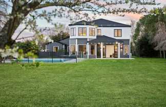 39 Cowley Drive, Leamington