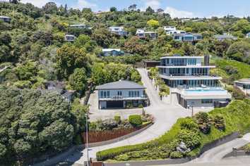 561 Rocks Road, Moana