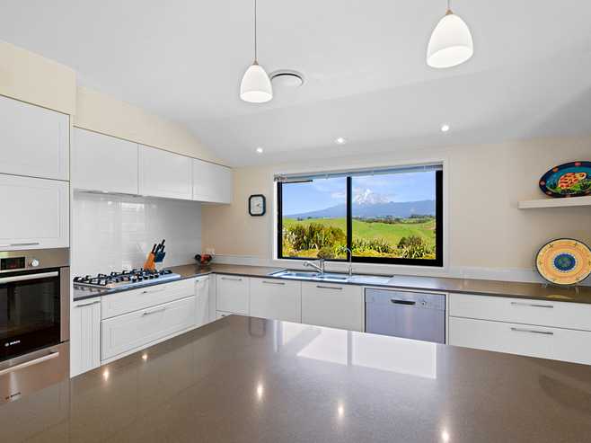 25 Eva Road, Ridgewood