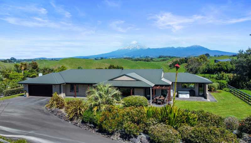 25 Eva Road, Ridgewood