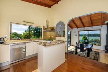 2A Marina Rise, Opua