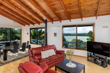 2A Marina Rise, Opua