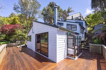 692 South Titirangi Road, Titirangi