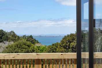 692 South Titirangi Road, Titirangi