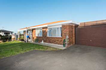 12a Shearman Grove, Avenues