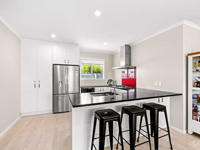 7 Wi Hape Pakau Place, Waiwhetu