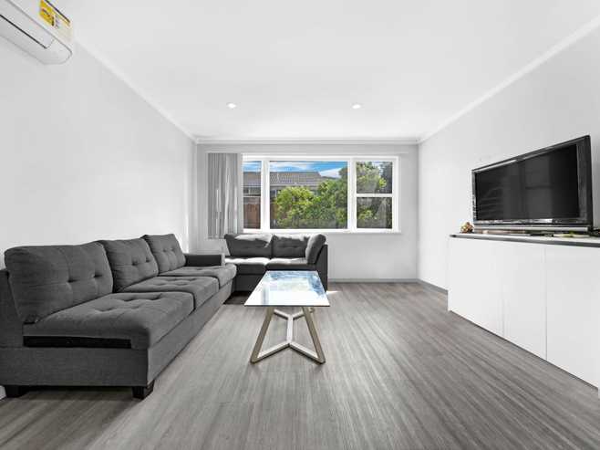 5/33 Kitchener Road, Sandringham