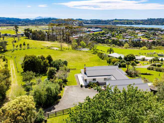 88 Old Waipu Road, Mangawhai