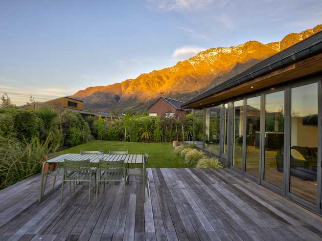 16 Ellesmere Avenue, Jacks Point