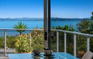 1326 Whangaparaoa Road, Army Bay