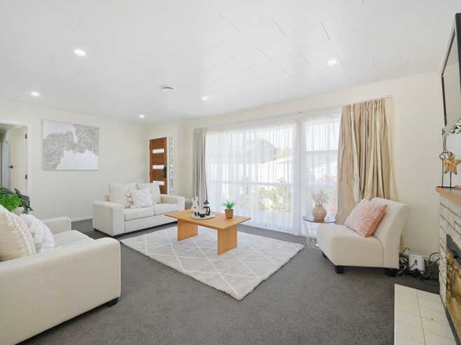 27 Snell Drive, Chartwell