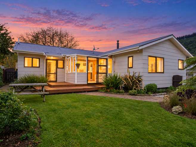 21 Gemstone Drive, Birchville